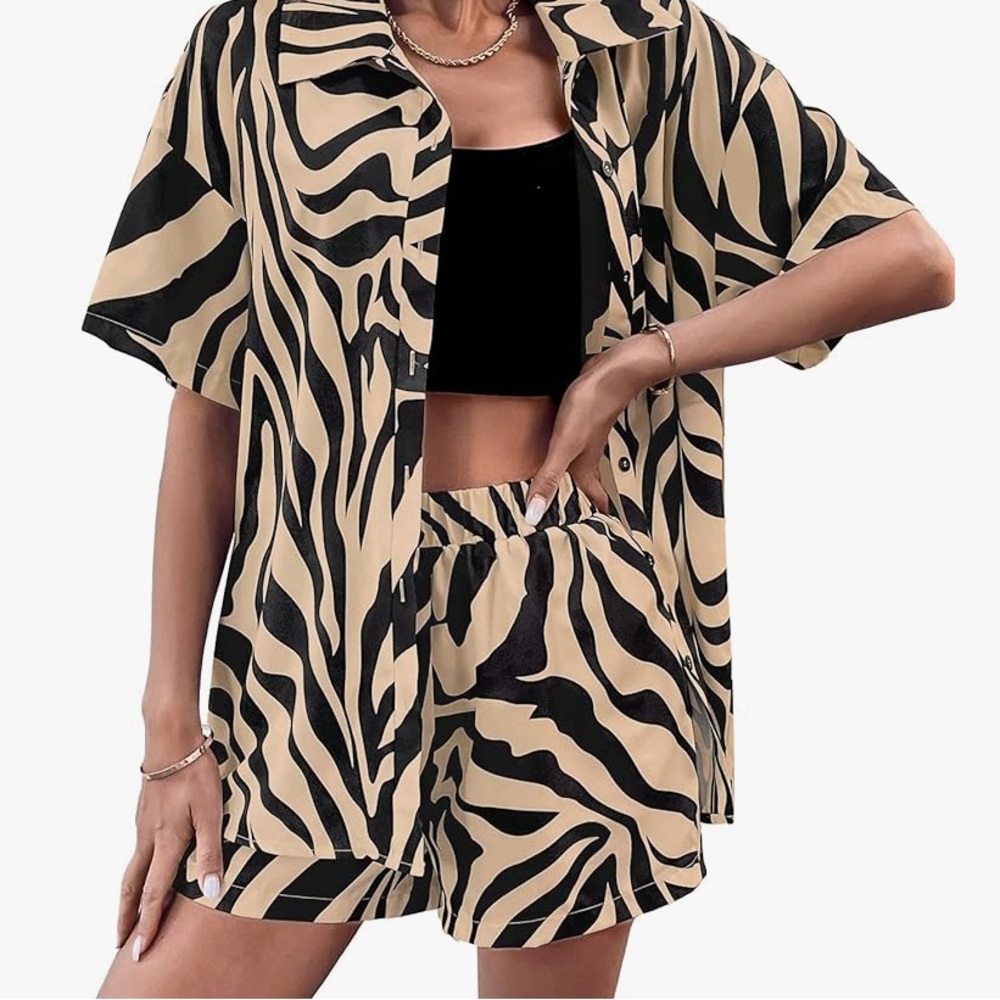 Matching animal print set